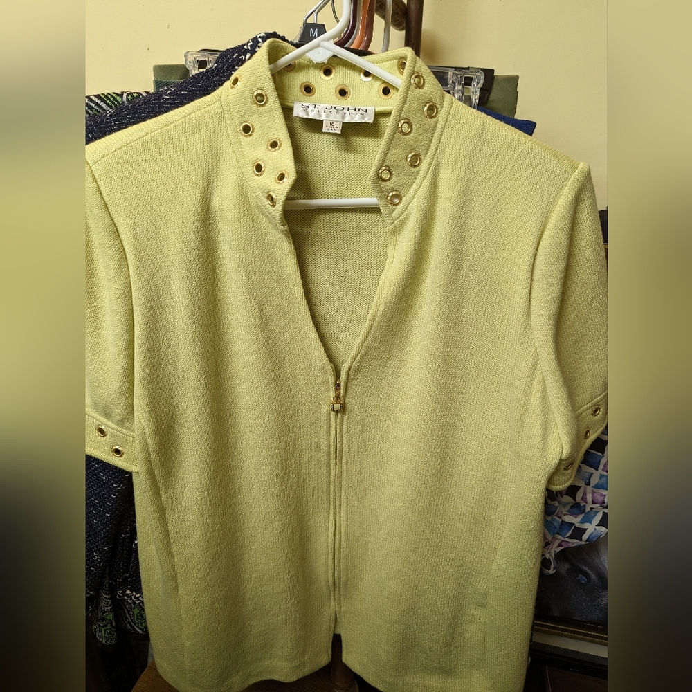 St John Collection Blazer Shirt Yellowish green size 10